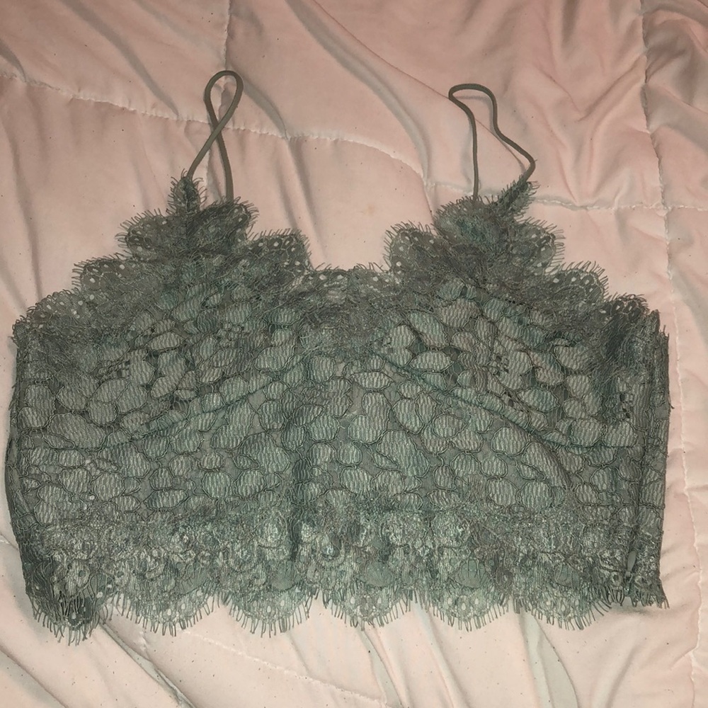 Lace crop top!!
